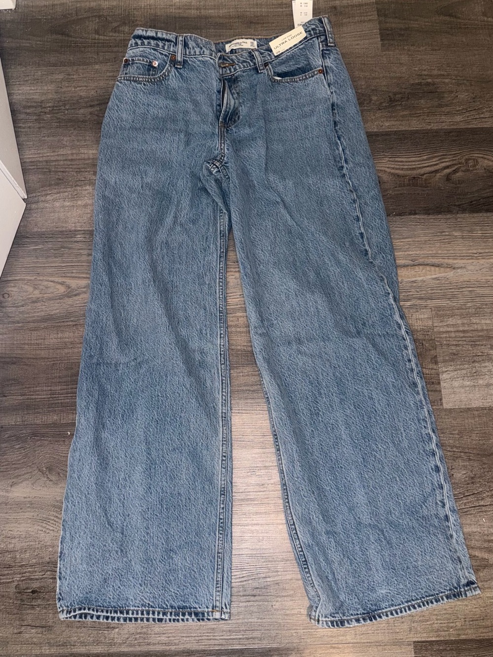 Abercrombie & Fitch Wide Leg Jeans in Light Blue Denim